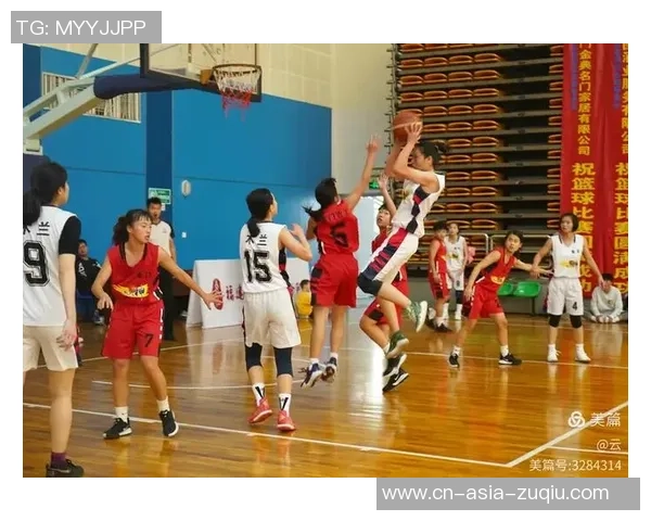 大连足球鞋的魅力与创新探索让你在球场上尽显风采